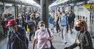 Copertina di Coronavirus, dopo i 5372 casi in un giorno si va verso lo stop ai bar e più risorse alle Asl