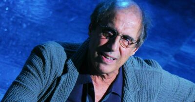 Copertina di Sanremo 2023, i giudizi di Adriano Celentano: “Ecco chi è la grande novità di quest’anno”. Poi su Blanco: “Capisco il dramma di non sentirsi in cuffia, ma i fiori…”.