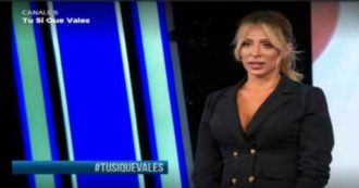 Copertina di Tu Si Que Vales, “Sono sorda e trans, per questo ho subito anni di bullismo e violenze”: la storia di Martina Panini commuove tutti