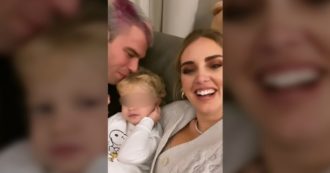 Copertina di Chiara Ferragni e Fedez avranno un bimbo o una bimba? L’annuncio lo fa il piccolo Leone – Video