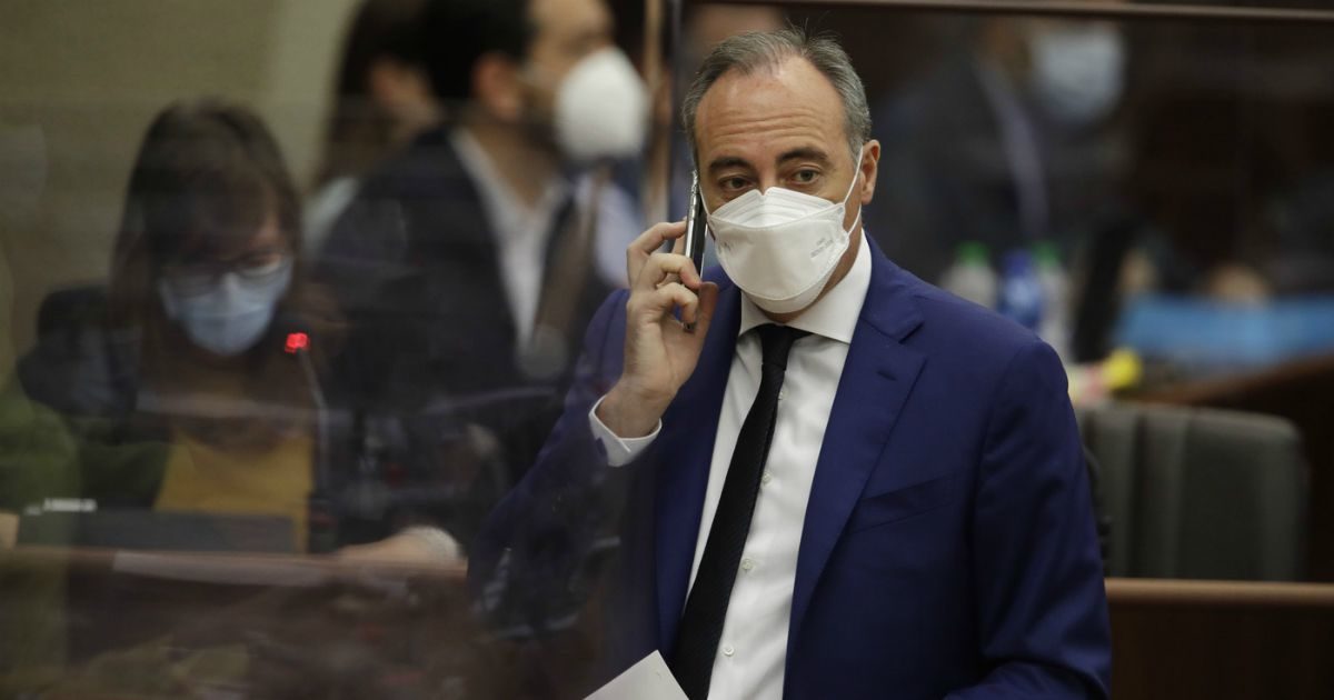 Vaccino antinfluenzale, in Lombardia a ottobre solo 50 dosi a medico (non ancora arrivate). Pd: “Così scoperte anche le fasce più fragili”. In Veneto già consegnate 400, in Emilia oltre 200