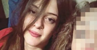 Copertina di Maria Chiara, morta di overdose nel giorno dei suoi 18 anni. Il fidanzato (indagato): “La droga era il suo regalo di compleanno”