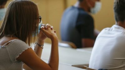 Copertina di Il numero dei contagi scolastici è allarmante per davvero. E vi spiego il perché lo sostengo