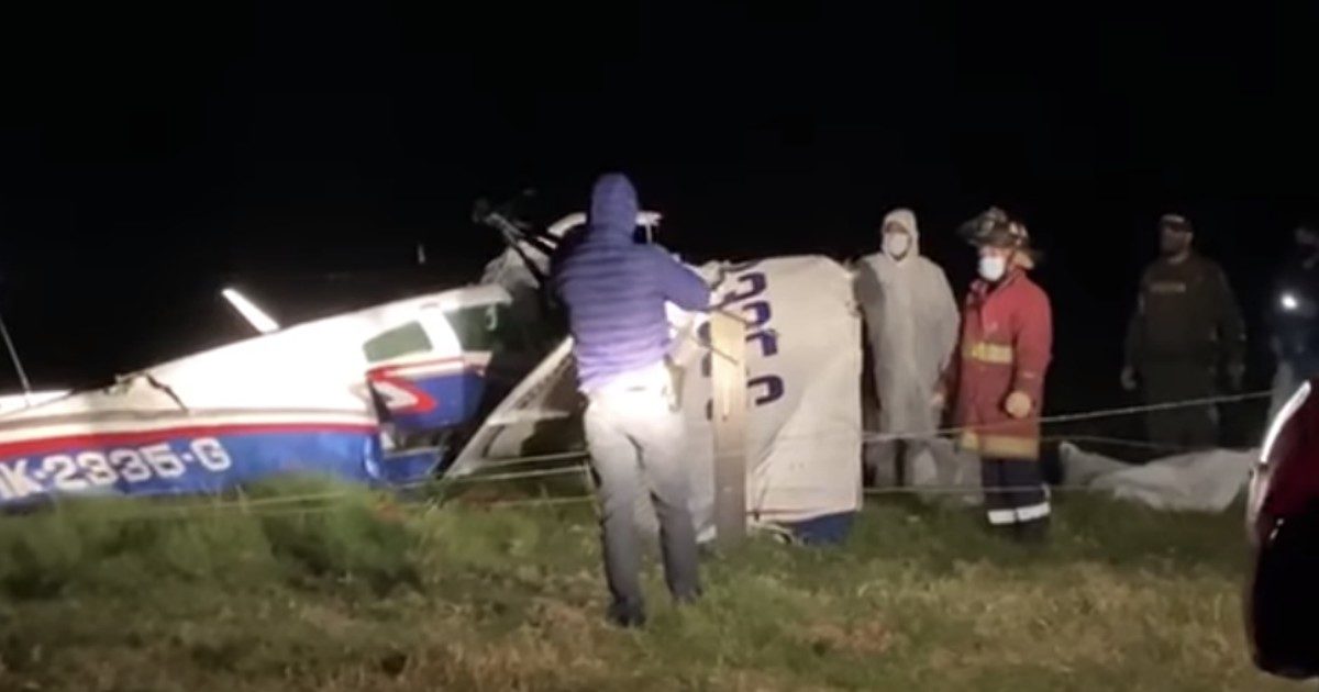 Piccolo aereo precipita con quattro passeggeri a bordo: unico sopravvissuto un neonato di nome Martin