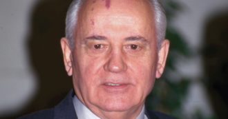 Copertina di Nobel per la pace a Mikhail Gorbaciov, così 30 anni fa si ‘celebrava’ la fine della Guerra Fredda. E quella di una grande illusione