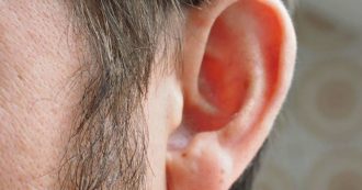 Copertina di Covid, “la perdita dell’udito può essere tra le conseguenze”. Lo studio sul primo caso