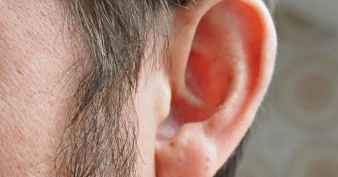 Covid, “la perdita dell’udito può essere tra le conseguenze”. Lo studio sul primo caso