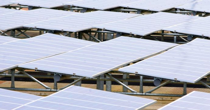 Regione Lazio dà il via libera a 686 ettari di impianti fotovoltaici nel Viterbese. Mibact, sindaci e ambientalisti: “Suicidio ambientale”