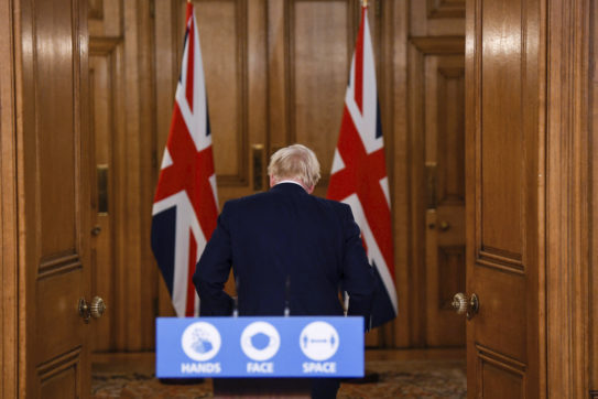 Copertina di Il tempo sta scadendo, per il Covid e per la Brexit: Johnson e la fine dell’autorevolezza