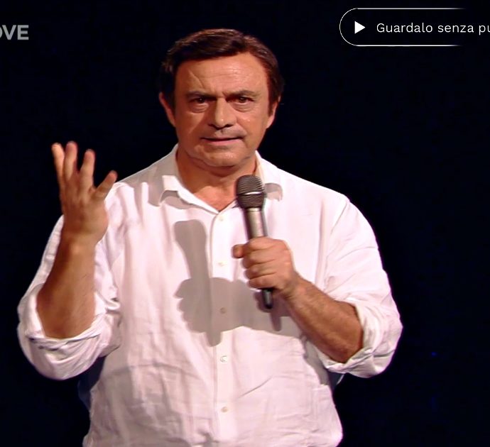 Crozza nei panni di un esilarante Calenda: “Io sindaco di Roma? La voglio di nuovo grande, per questo me ne sto a casa e candido mia madre”