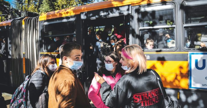 Covid, ipotesi di nuove misure. Conte: “Il lockdown è escluso”