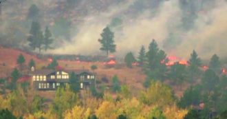 Copertina di Colorado, le immagini dell’incendio più vasto della storia del Paese: in fiamme già 800 km quadrati