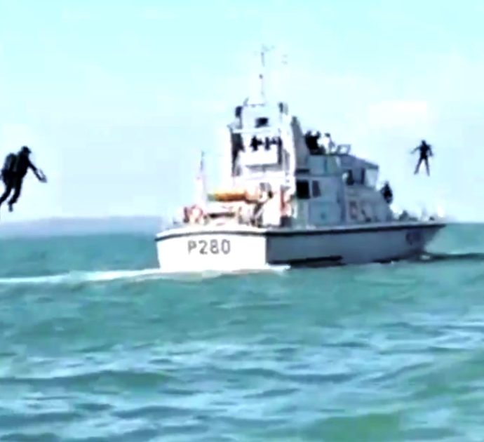 La tuta di Iron Man è già realtà: ecco “l’assalto” della marina britannica a una nave. Il video