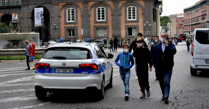 Copertina di Quasi 11 mila casi. Viminale ai prefetti: “Fate più controlli”