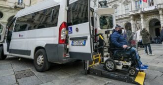 Copertina di Disabili, la Lombardia blocca le visite di famigliari e caregiver a strutture residenziali. L’appello: “Così rischiano l’isolamento totale”