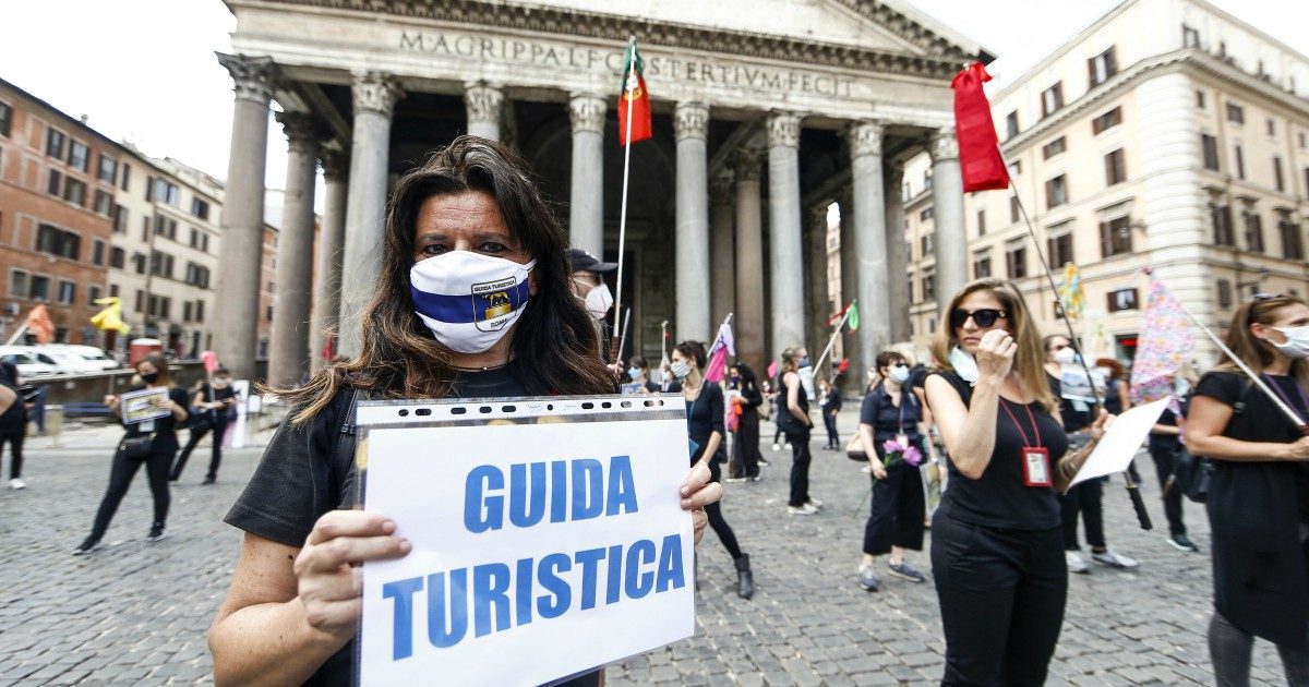 Guide turistiche e interpreti, crisi senza fine: “Col Covid perso fino al 70% dei guadagni. Cerchiamo di reinventarci ma viviamo di risparmi”