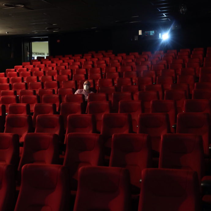 Cinema e Covid: l’ecatombe del 2020. In un anno persi 460 milioni di incassi e tra il 75% e il 90% di pubblico