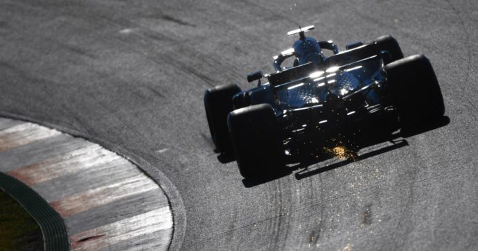 F1, Gp del Portogallo: Hamilton toglie la pole a Bottas, Leclerc in seconda fila