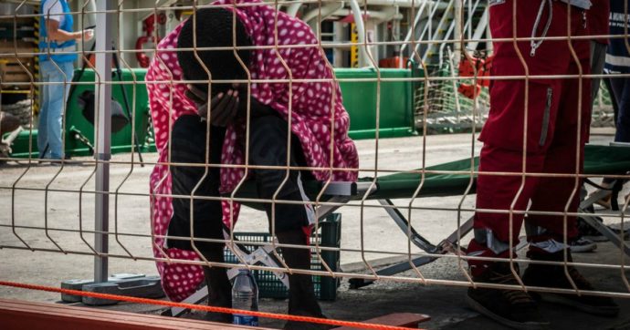 Migranti, Oxfam: “Delegare i controlli delle frontiere a Paesi del Nord Africa viola i diritti umani. L’Ue deve cambiare rotta”