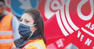 Copertina di Contratti fermi. A chi giova