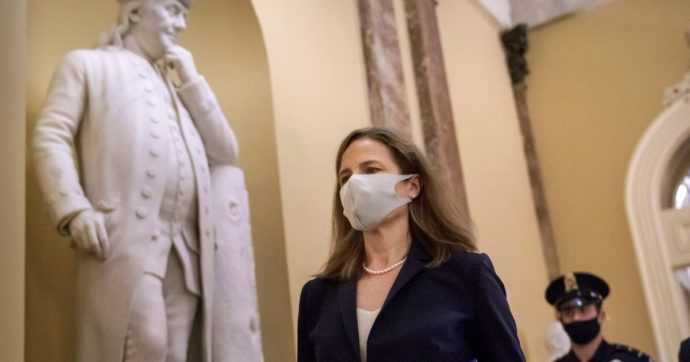 Biden: “225 mila americani morti per le bugie di Trump”