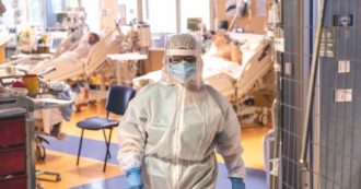 Copertina di 22 mila nuovi positivi e 221 morti. Impennata delle terapie intensive