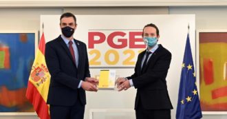 Copertina di Patrimoniale, tasse ai ricchi e investimenti. La Spagna vara una manovra di sinistra