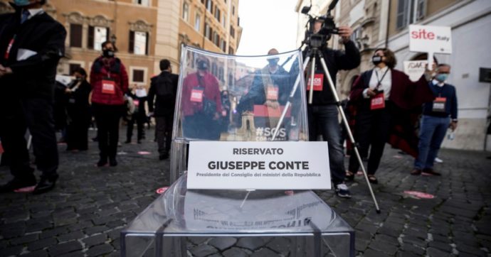 Pressing Pd-Iv e caos 5S. Conte ha i nemici in casa