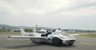Copertina di La fantasia diventa realtà: ecco l’auto sportiva che si trasforma in aereo. Il video