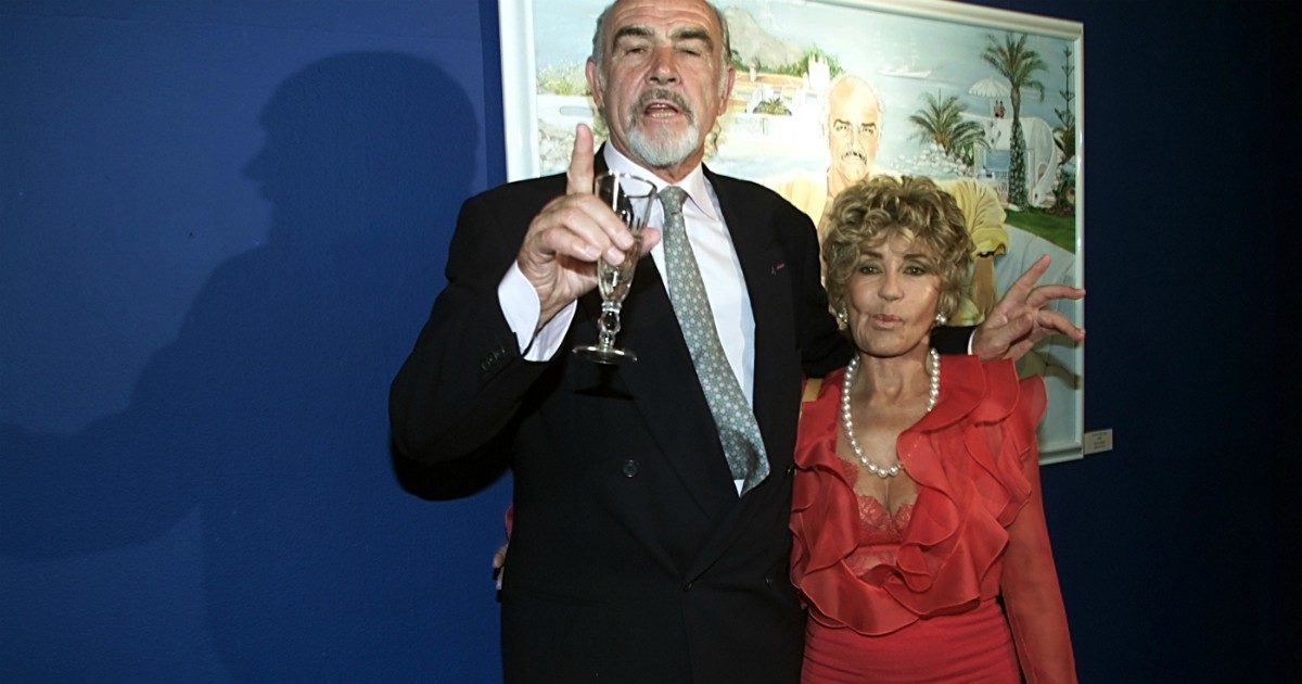 Sean Connery morto, parla la moglie: “Soffriva di demenza. È morto in pace, non poteva andare avanti per sempre”