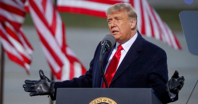 Coronavirus, Donald accusa i medici: “Più morti, più soldi”