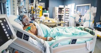 Copertina di Contagiati, ricoveri e vaccini: i numeri contro i catastrofisti