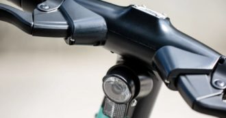 Andava a cento all’ora in monopattino: multa da mille euro