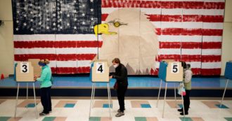 Copertina di Repubblicani e Democratici si contano i voti