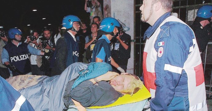 G8, le cartelle “sbagliate” ai poliziotti. Indagano i pm