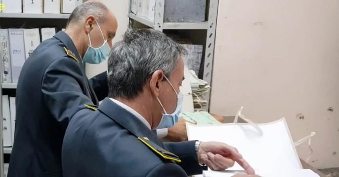 Copertina di Molfetta, inchiesta sugli appalti: indagato il sindaco