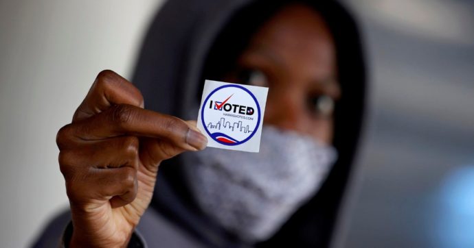 Latini, afro e asiatici: etnie divise secondo manuale