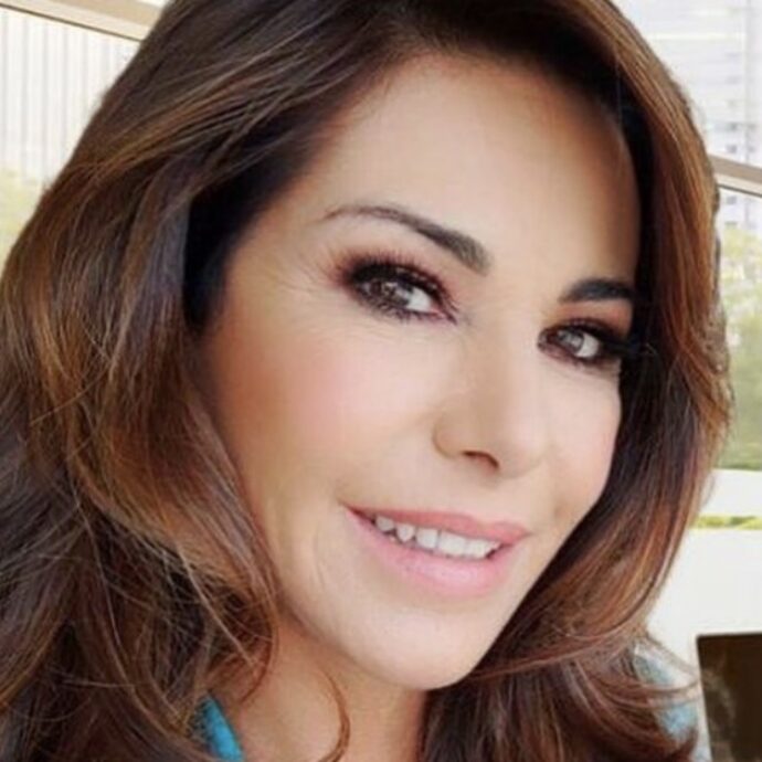 “Io tradita due volte. La prima, lo vidi in macchina con una bionda e quando gli chiesi chi fosse mi disse ‘si chiama Fernando’. La seconda, andai a casa del mio fidanzato che doveva essere via per lavoro…”: parla Emanuela Folliero