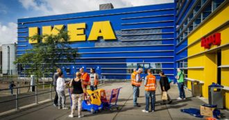 Copertina di Ikea multata per 1 milione di euro in Francia: “Campagna di spionaggio ai danni di rappresentanti sindacali e dipendenti”
