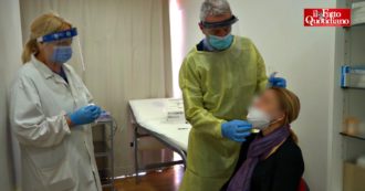 Coronavirus, a Roma arrivano i tamponi rapidi negli studi medici: “Affidabili al 90%”. Ecco come funzionano