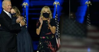 Copertina di L’abito che Jill Biden indossava la sera della vittoria del marito? Esaurito in poche ore. A un prezzo non abbordabile