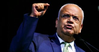 Copertina di Morto Saeb Erekat, addio a storico negoziatore palestinese artefice degli Accordi di Oslo. Abu Mazen: “Se ne va giusto figlio della Palestina”