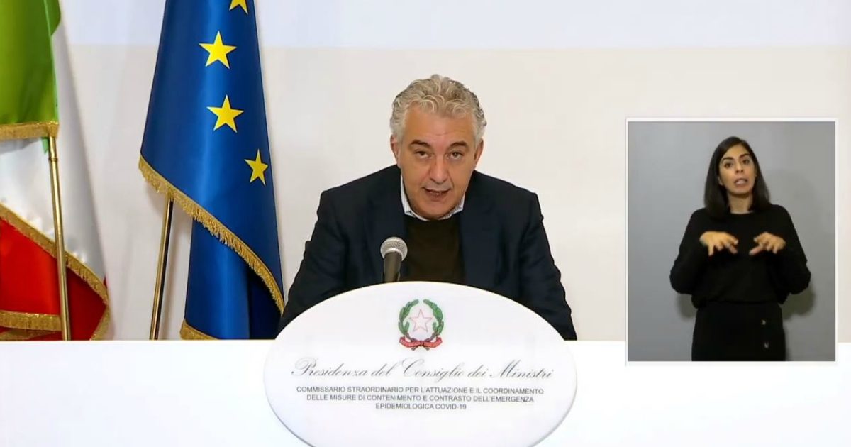 Coronavirus, Arcuri: “La curva cresce, ma 10 volte meno di un mese fa. Il vaccino ai primi italiani a partire da fine gennaio. Distribuzione non su base regionale”