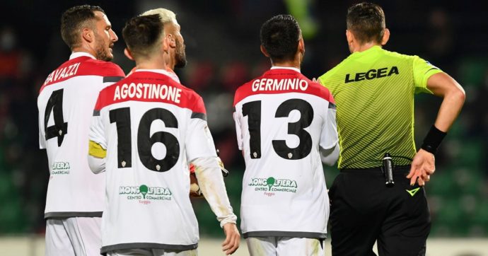 Serie C, per gli arbitri la Figc non prevede il tampone: “Così sono a rischio contagio”