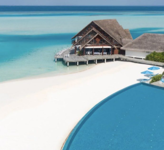 Con 25 mila euro di può affittare un lussuoso bungalow alle Maldive per un anno. E ora le note “dolenti”