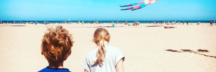 “Mi chiamo Davide e sono una bambina”. Il racconto delle famiglie con figli e figlie transgender. L’inchiesta su FQ MillenniuM in edicola