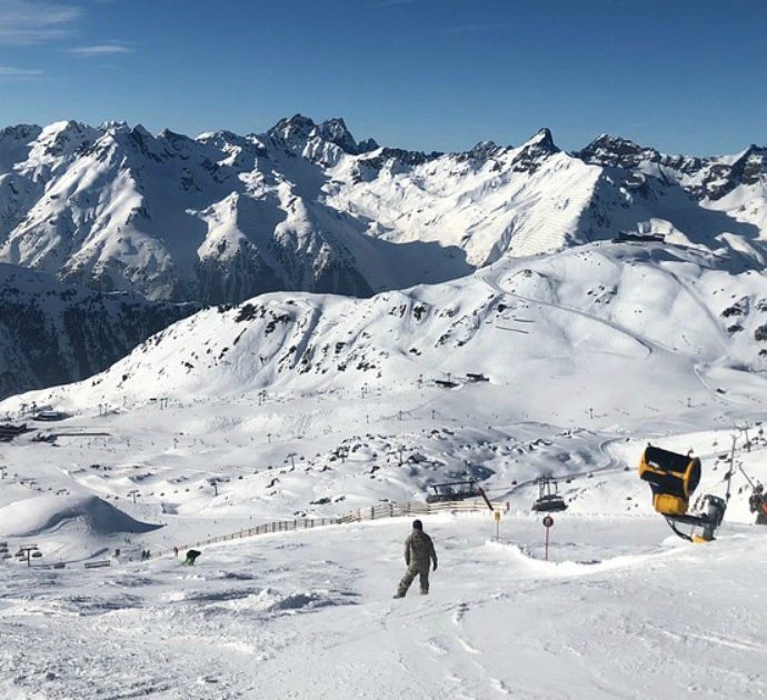 “Operazione di ricerca e soccorso immediata”: valanga sul Broad Peak travolge una spedizione internazionale, 10 alpinisti ancora dispersi sulla dodicesima montagna più alta del mondo