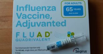 Copertina di Vaccini antinfluenzali in Lombardia, l’ultima beffa: a Como e Varese dosi in fiale senza aghi. Pd: “Inutilizzabili, ora ulteriori ritardi”