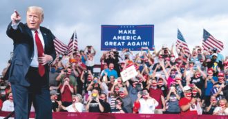 Copertina di Addio Fox, ora è NewsMax la rete su cui punta Trump