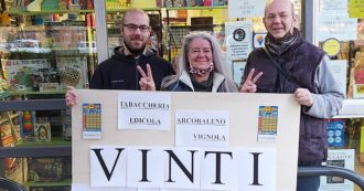 Copertina di Modena, vince 2 milioni al gratta e vinci e impallidisce. La proprietaria della tabaccheria: “Pensavo sarebbe svenuto”